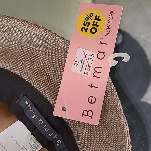 NWT Betmar Hat ❤️ - Picture 6 of 6